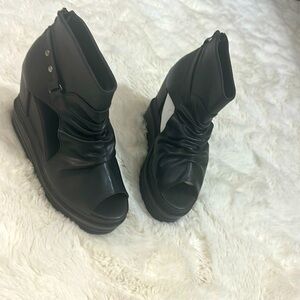 Wedge sandals